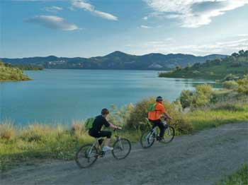 Bike Tour am Viñuela Stausee