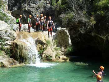 Sringen in den Rio Gordo